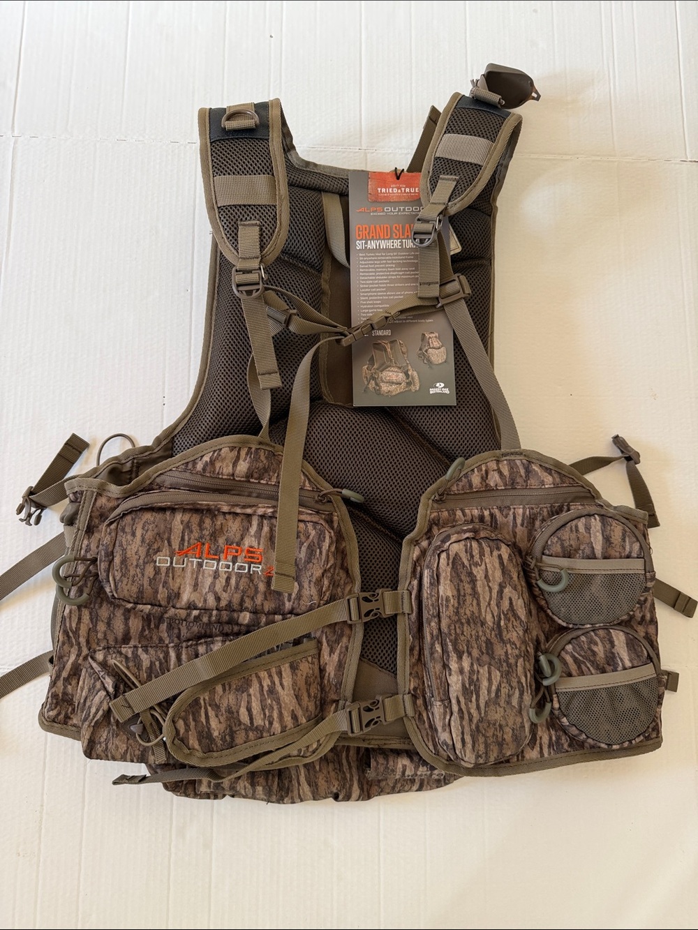 NWT ALPS OutdoorZ Grand Slam Turkey Vest Mossy Oak Bottomland